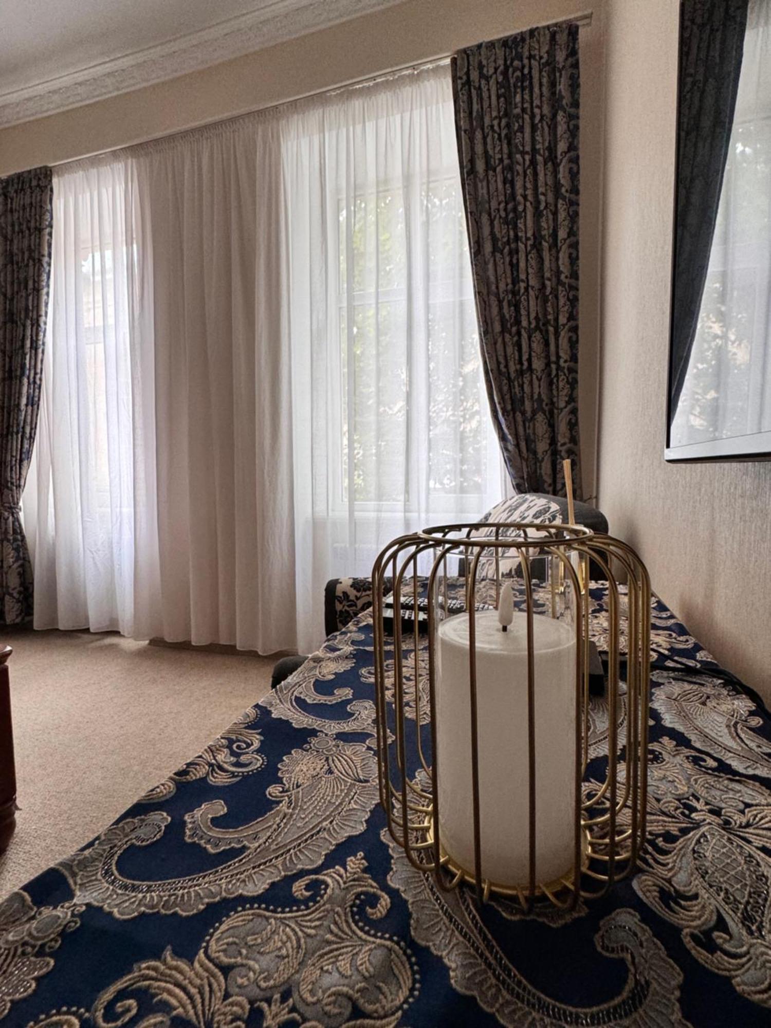 Apartamenty Kulisha 25 リヴィウ エクステリア 写真