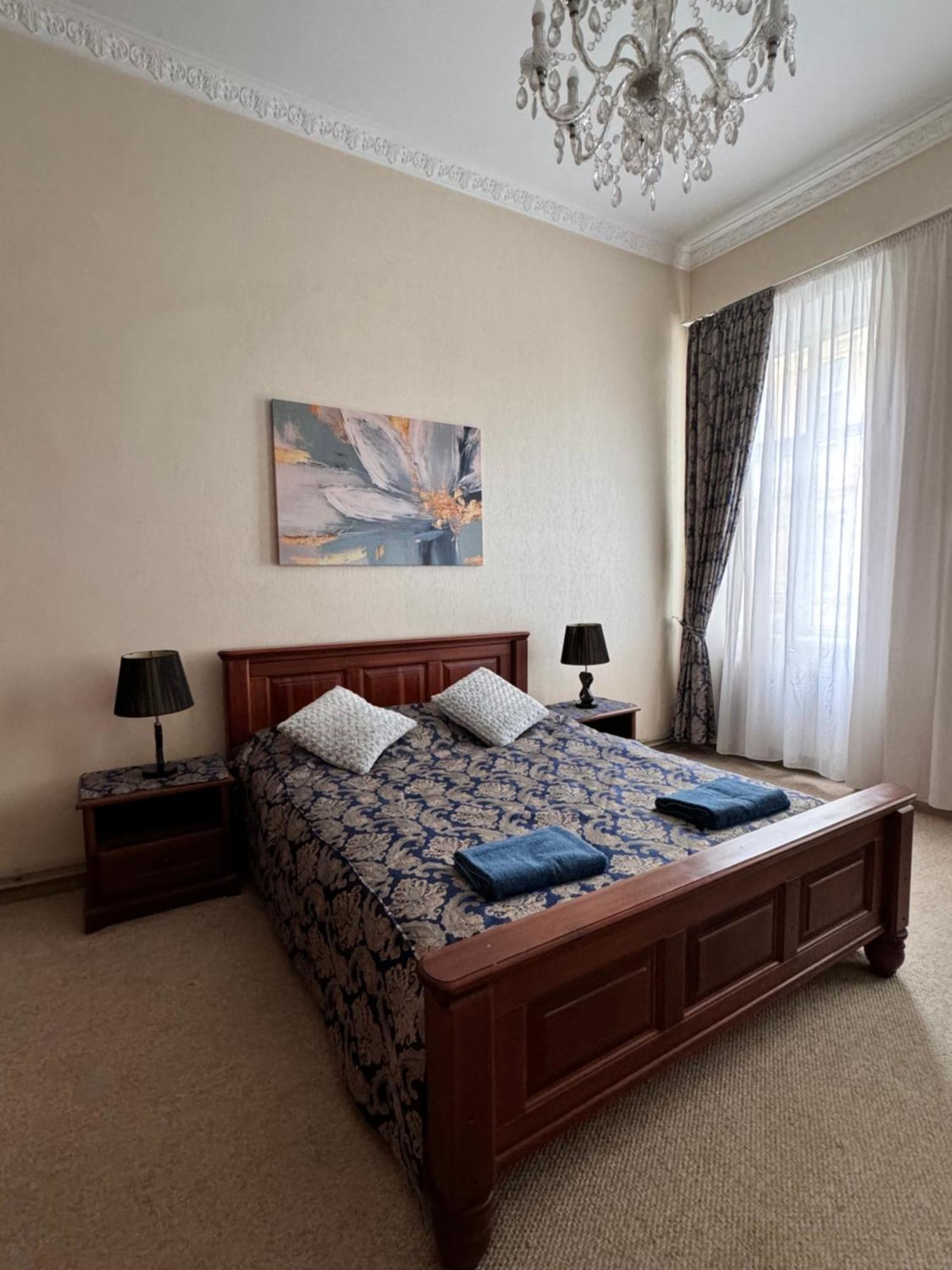 Apartamenty Kulisha 25 リヴィウ エクステリア 写真